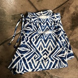 Geometric print soft shorts